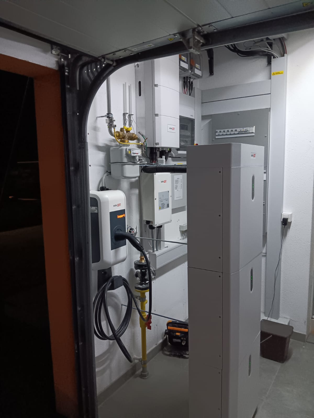 Installation résidentielle avec stockage et borne de recharge